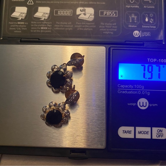 New Onyx & Diamond Drop Earrings in 18k Solid Gold - Picture 6 of 6